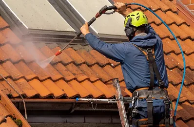 Démoussage et hydrofuge de toiture à Hornaing
